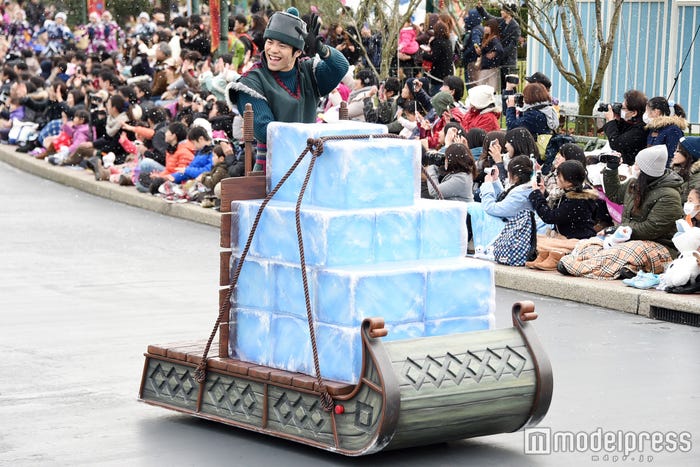 氷職人/「フローズンファンタジーパレード」(C)モデルプレス