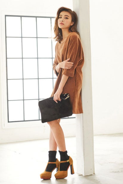 Tストラップチャンキーヒールパンプス「Re:EDIT by GALSTAR」2,998円（税込）／画像提供：Re:EDIT by GALSTAR