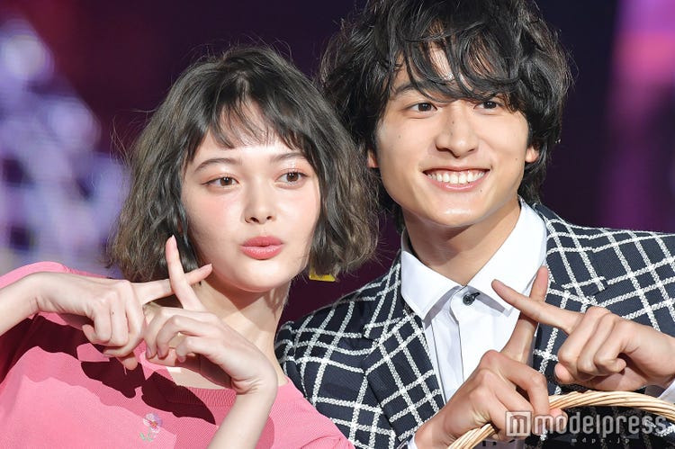 玉城ティナ 小関裕太 2ショットランウェイで密着 可愛い の声とぶ 神コレ18s S モデルプレス 玉城ティナ 小関裕太 2ショットランウェイで密着 可愛い の声とぶ 神コレ18s S モデルプレス