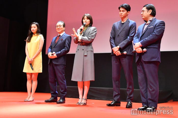 織田梨沙、小日向文世、長澤まさみ、東出昌大、小手伸也(C)モデルプレス