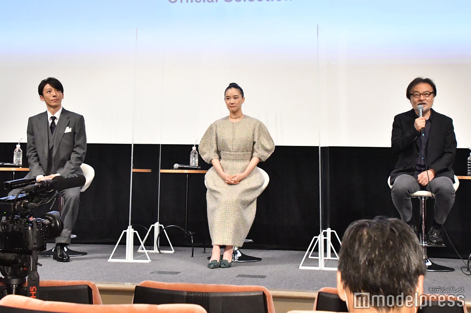 高橋一生、蒼井優、黒沢清監督（C）モデルプレス