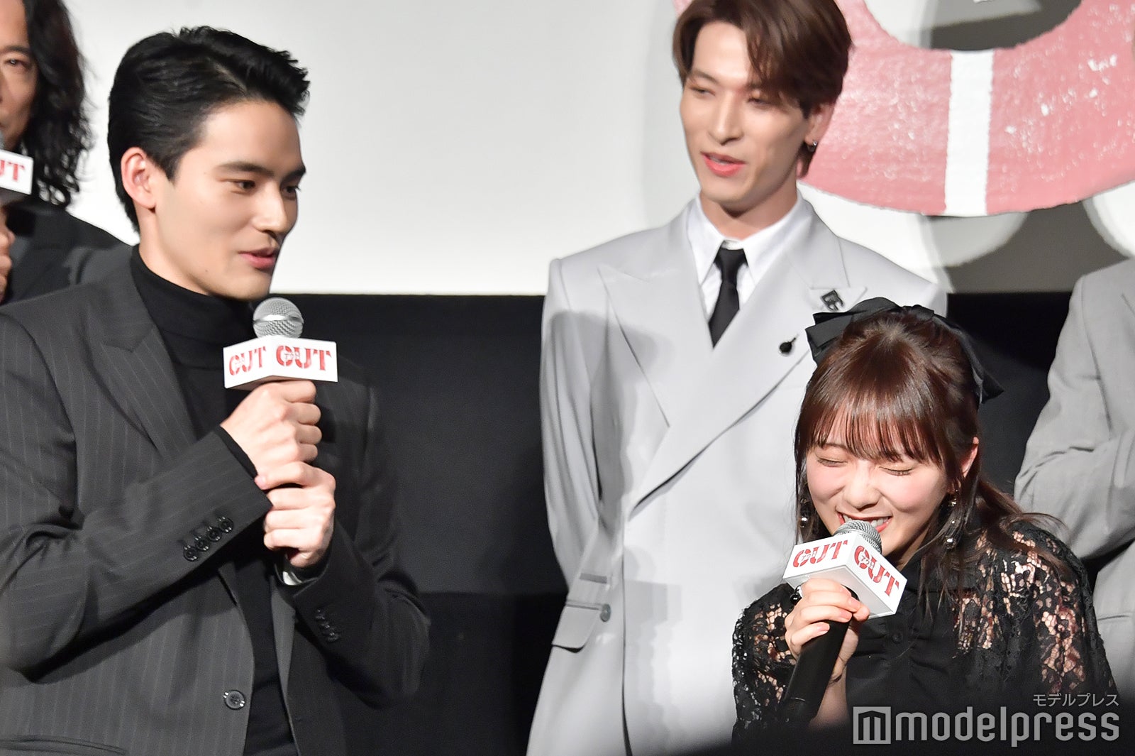 水上恒司、与田祐希（C）モデルプレス