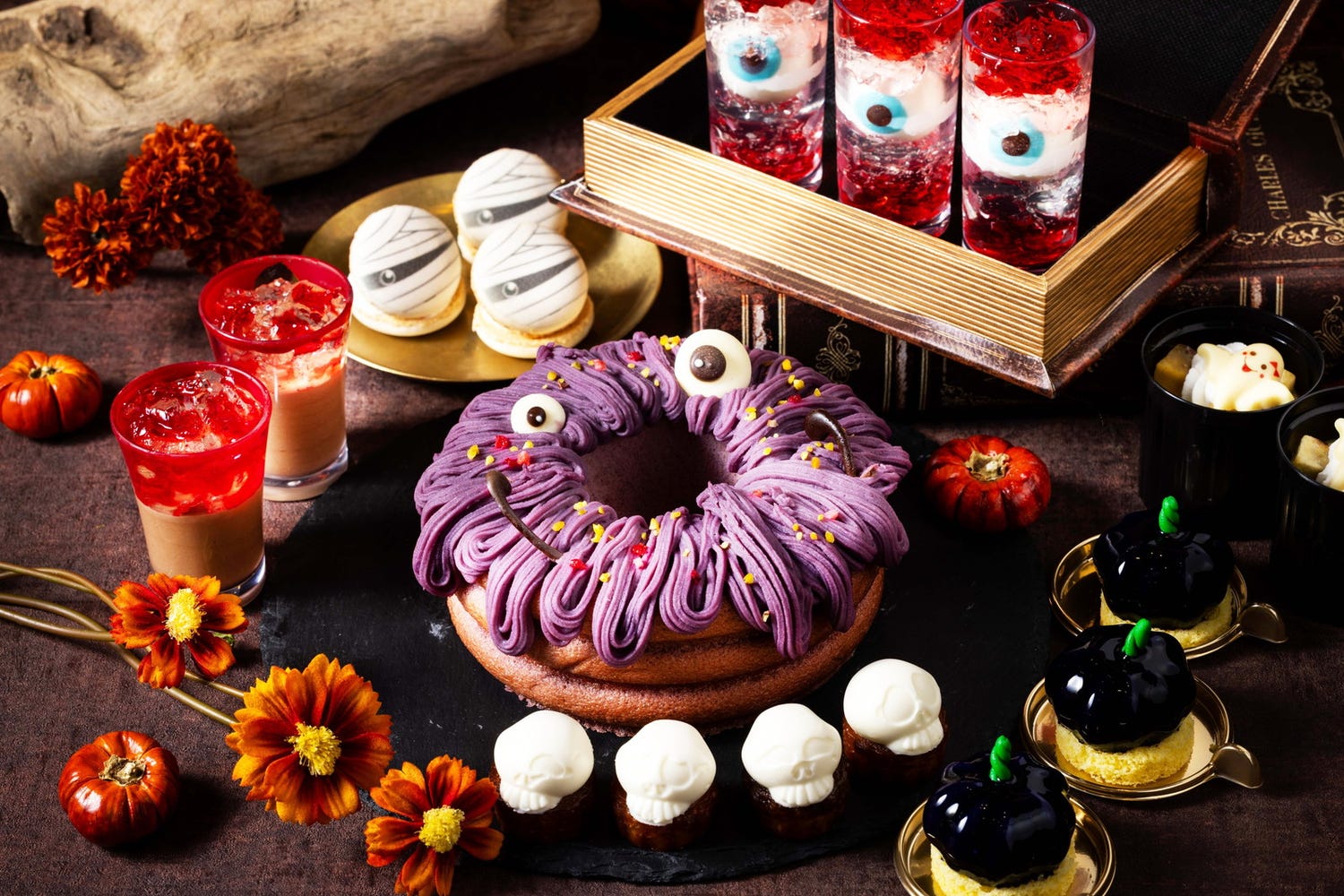 「ハロウィーン&シャインマスカットスイーツブッフェ」池袋で開催、墓場ショコラやお化けバウムなど