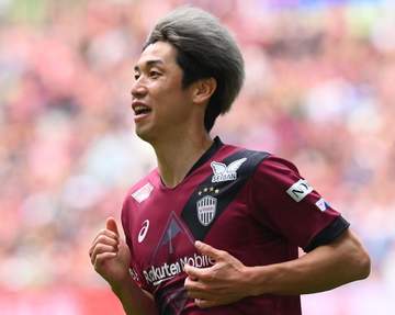 神戸 復帰のFW大迫の劇的弾で首位浮上 スキッベ監督も絶賛「彼がいることが大きな助けになっている」