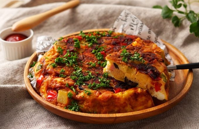 卵の大量消費に 残り野菜と混ぜるだけの簡単オムレツレシピ モデルプレス