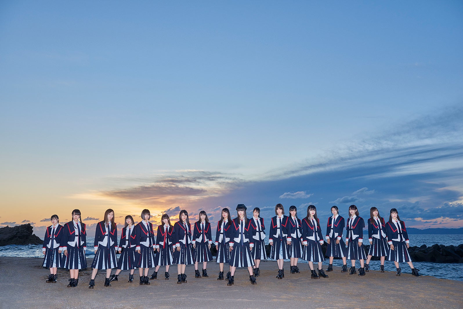 NGT48新アーティスト写真（C）AKS