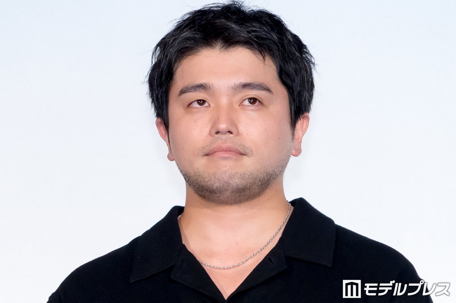 King Gnu井口理、主演映画の題字は直筆「あまり字が得意じゃないので頑張りました」【逃げろお嬢さん】