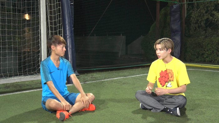 柴田晋太朗さん、長尾謙杜(C)日本テレビ