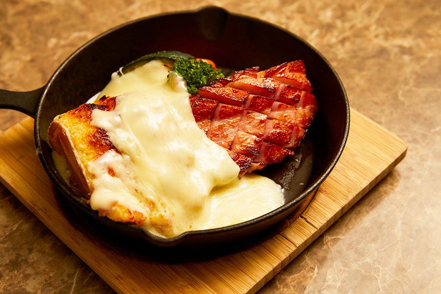 肉＆チーズ Ark 新宿東口店 「厚切りベーコンと彩り野菜」（1,814円）