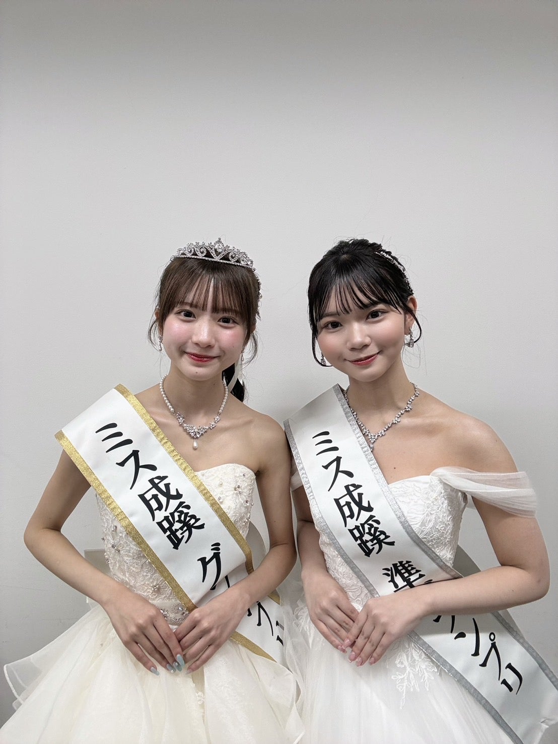 橋本菜々子さん、濱崎柚さん「ミス成蹊コンテスト2024」より（提供写真）