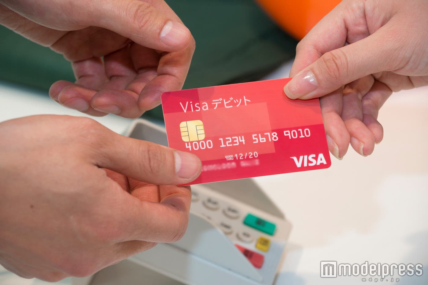 「Visaデビット」は現金のように使えて便利(C)モデルプレス