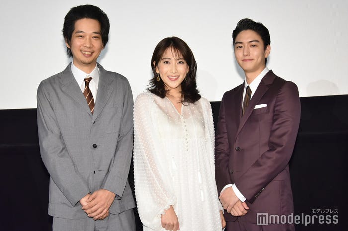 原桂之介監督、知英、稲葉友(C)モデルプレス