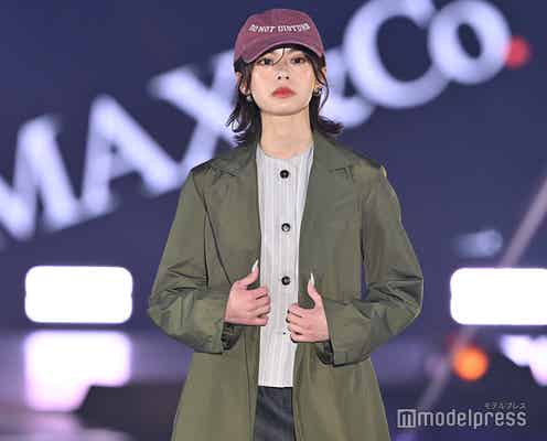 安斉星来、ミニスカから美脚スラリ クールなオーラ漂う【GirlsAward 2025SS】