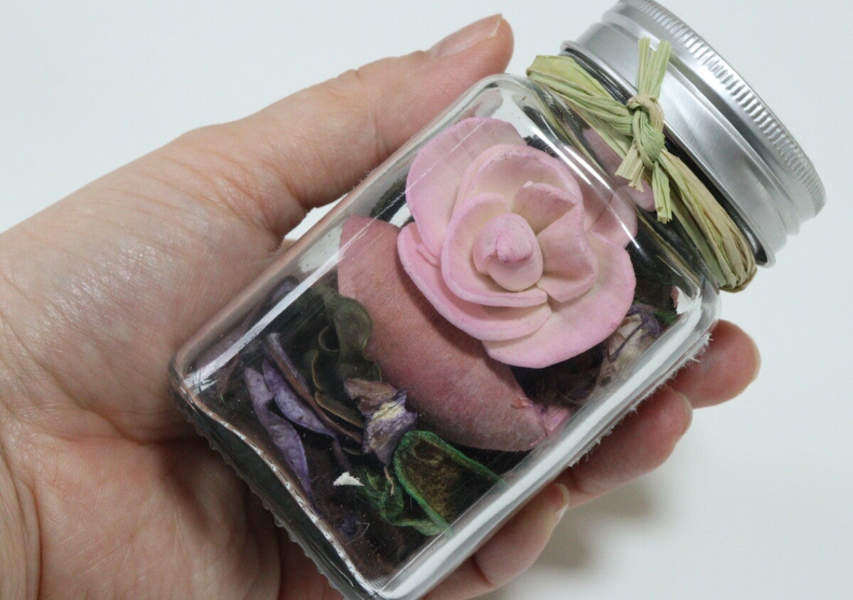 100均でちょっと惜しいけど…買って正解！目でも鼻でも楽しめる香りのインテリア