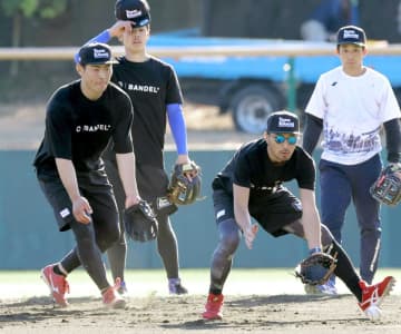 広島・佐藤啓 菊池らと2年連続合同自主トレで初の開幕1軍へ「テーマは“軸”です」