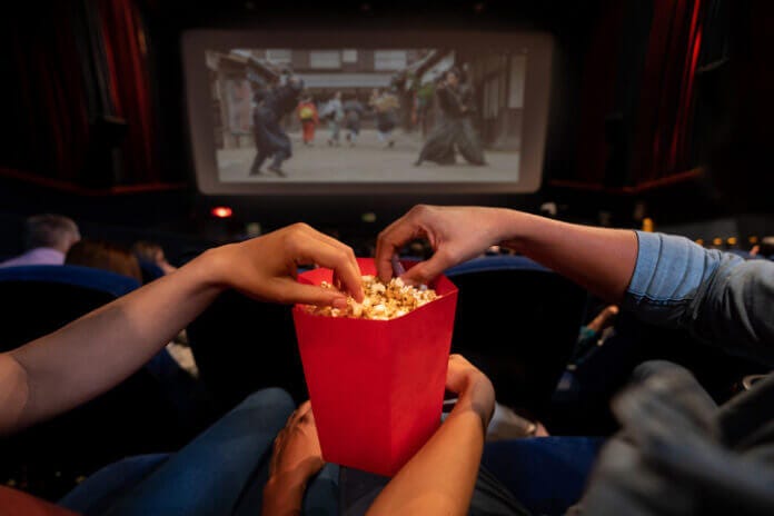 映画デートを成功させて一歩踏み込んだ関係に！