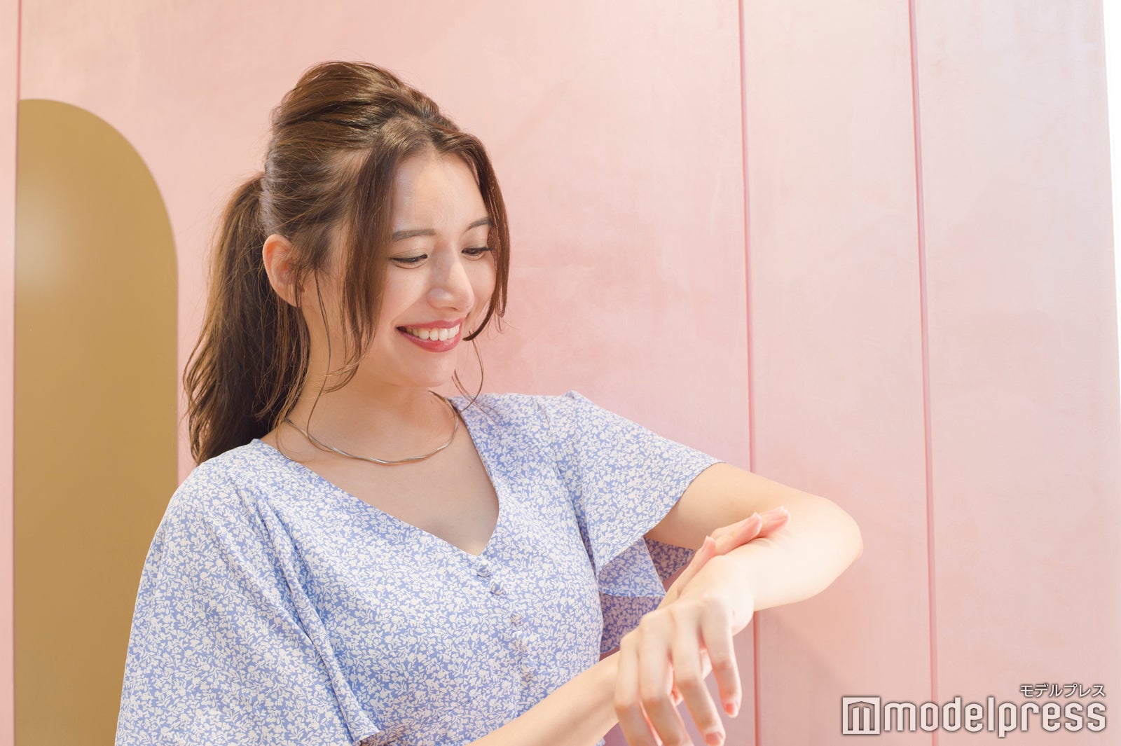 （C）モデルプレス