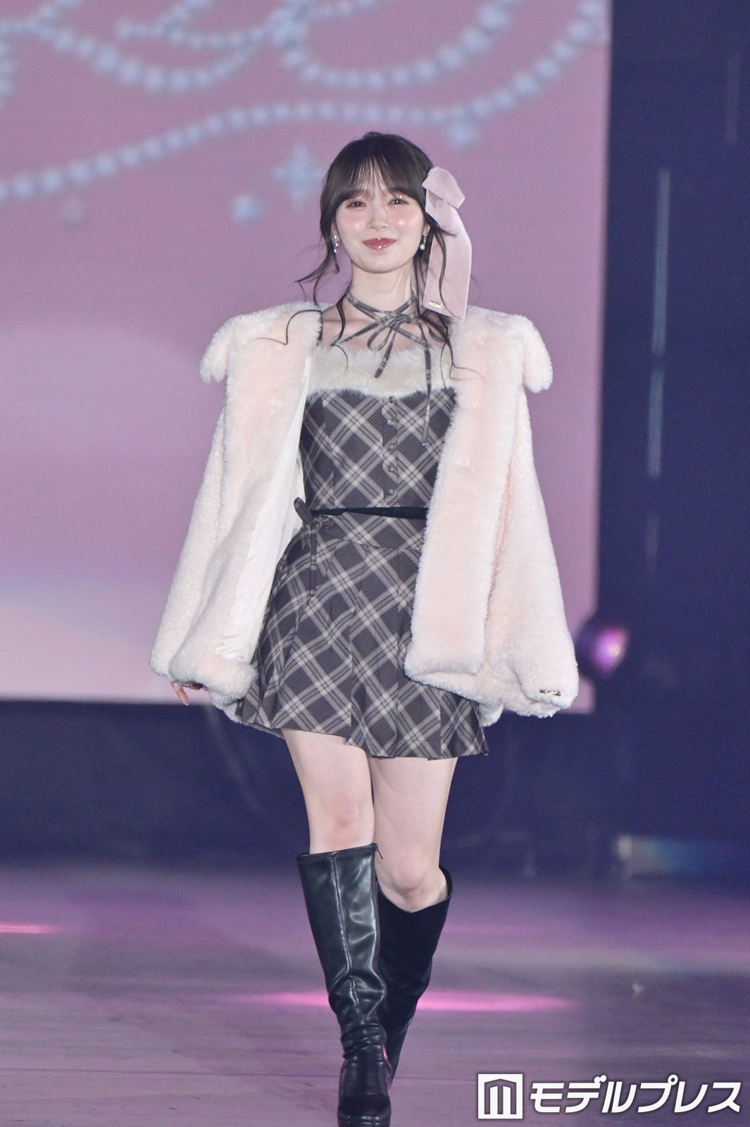 （C）モデルプレス