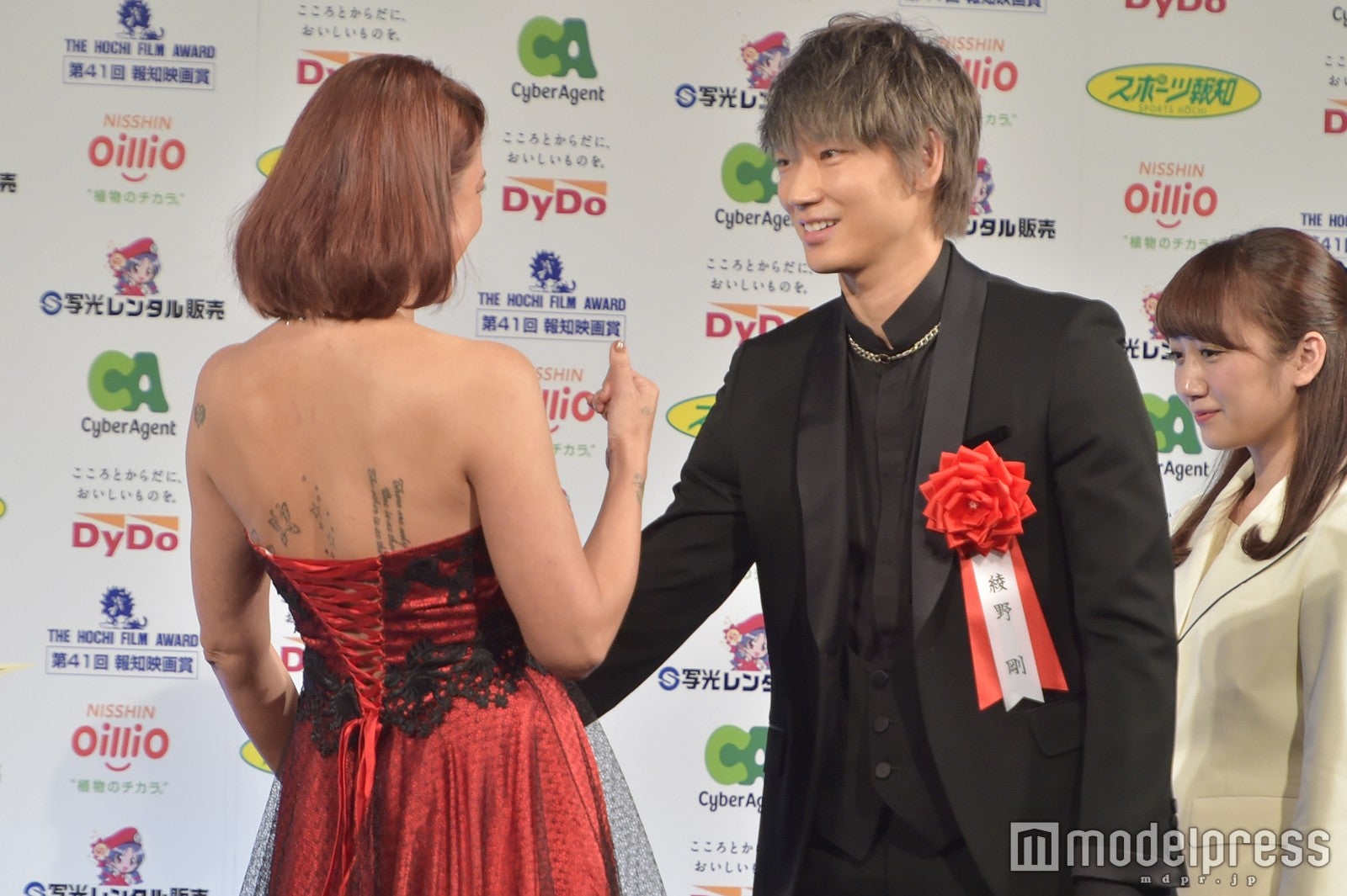 LiLiCoと綾野剛 （C）モデルプレス