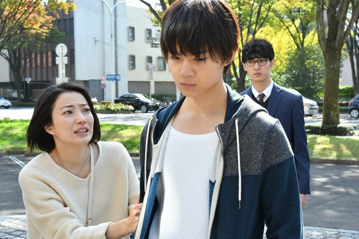 菅野美穂、佐野勇斗「砂の塔~知りすぎた隣人」第5話・場面カット(C)TBS