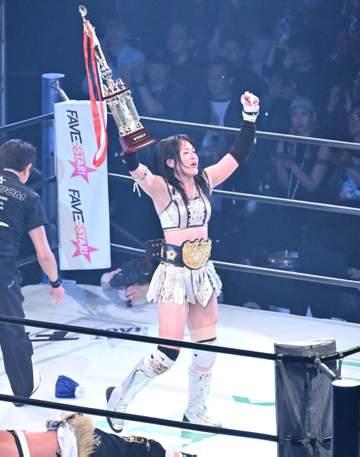 朱里がIWGP女子V4防衛！山下りなと死闘、次期挑戦者はなつぽい「私にはカッコイイ旦那さんがいる」【スターダム】