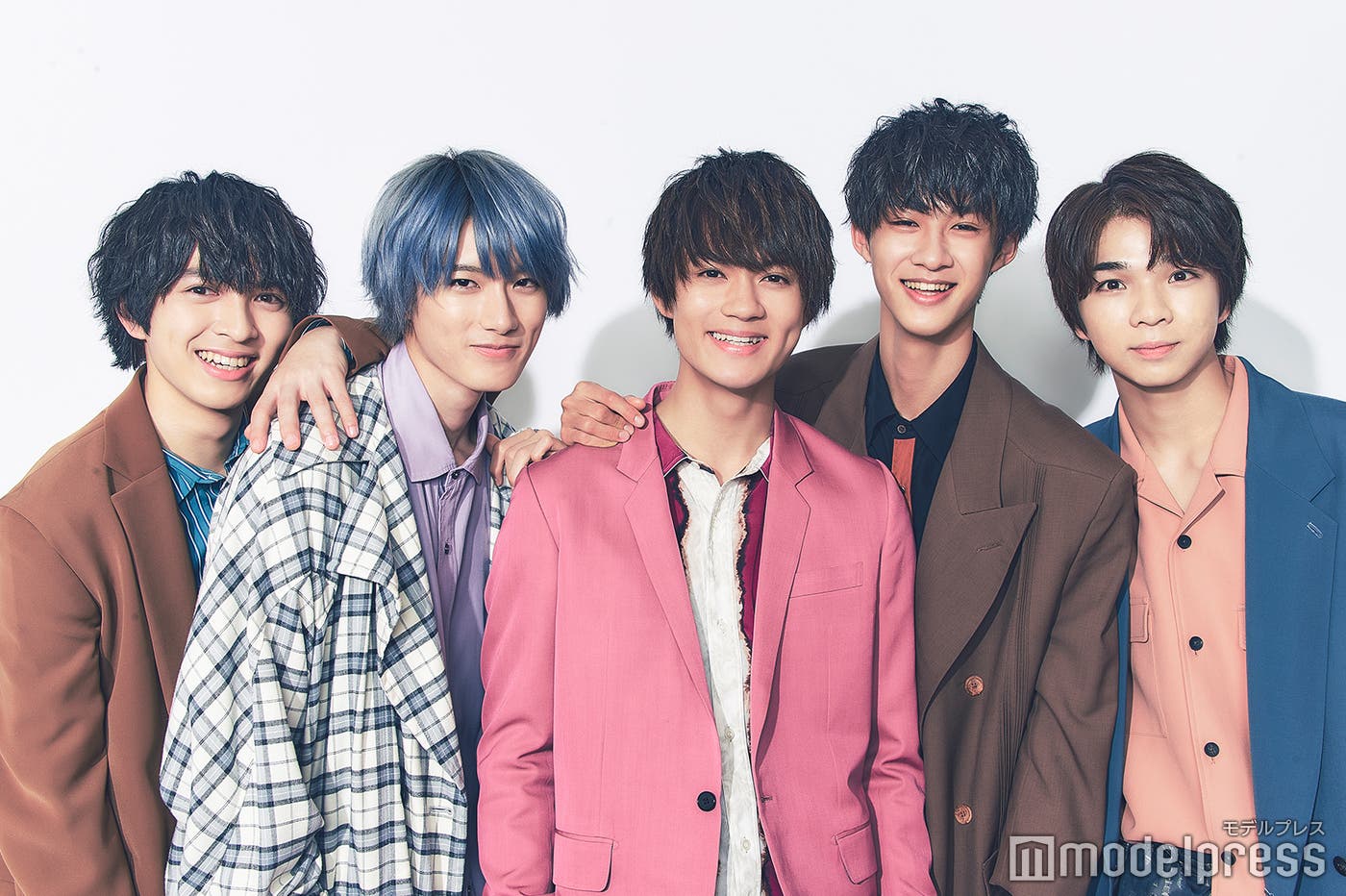 (左から)吉田仁人、山中柔太朗、佐野勇斗、曽野舜太、塩﨑太智 (C)モデルプレス