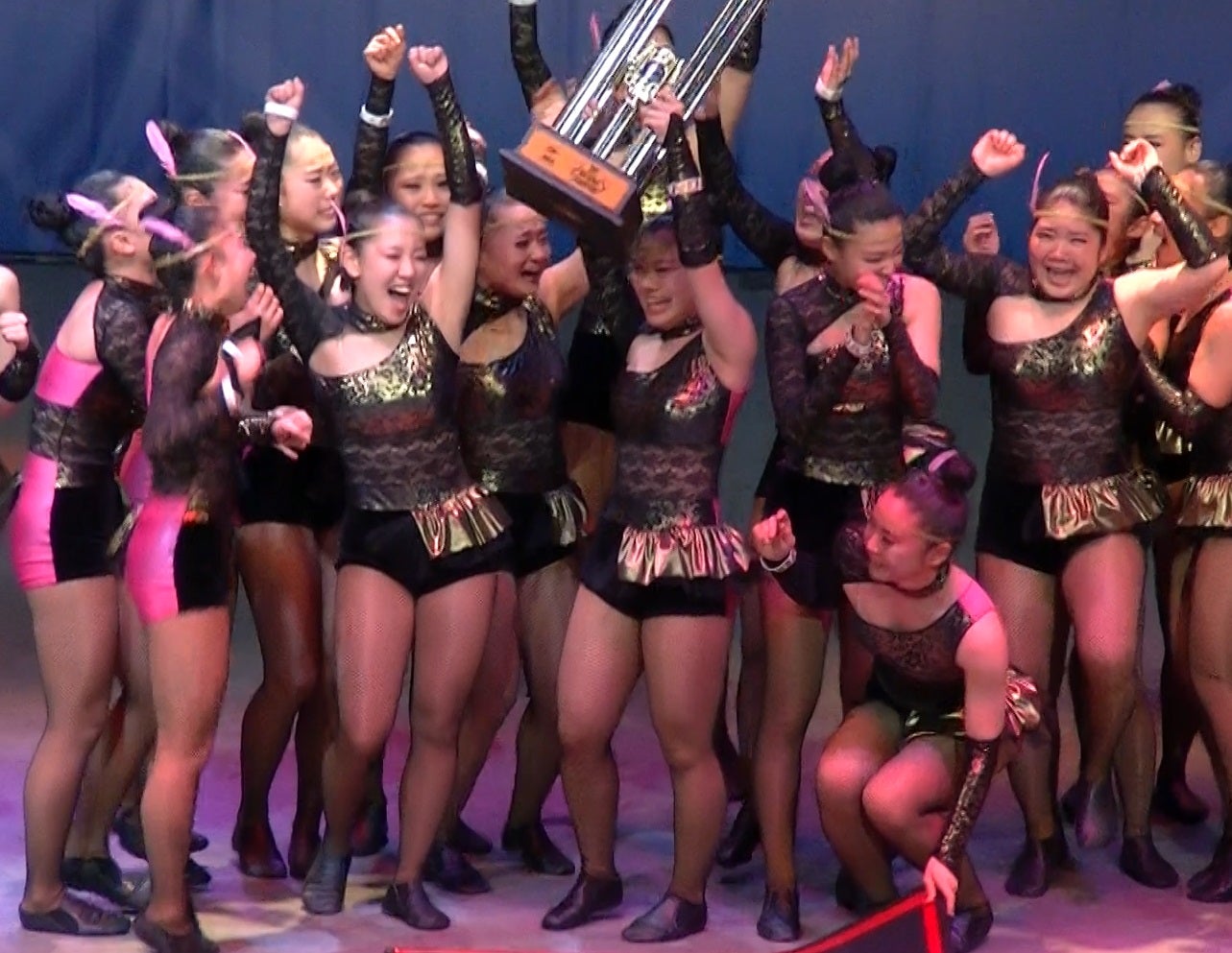 井県立福井商業高等学校チアリーダー部“JETS”（提供写真）