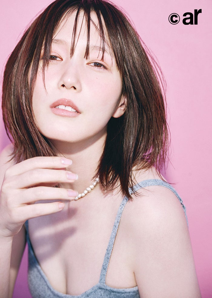 本田翼、美脚・デコルテ・ウエスト…“芸能界イチの美肌”大胆見せ