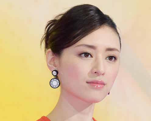 栗山千明、“セクシー先生”成宮寛貴とのエロティックなシーンに挑戦 稲垣吾郎は嫉妬?