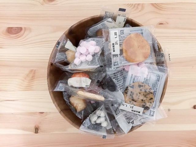 無印良品のお菓子の量り売りお皿