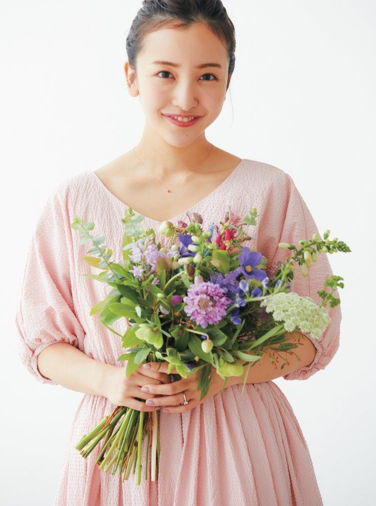 板野友美／撮影：羽田 徹（biswa.）