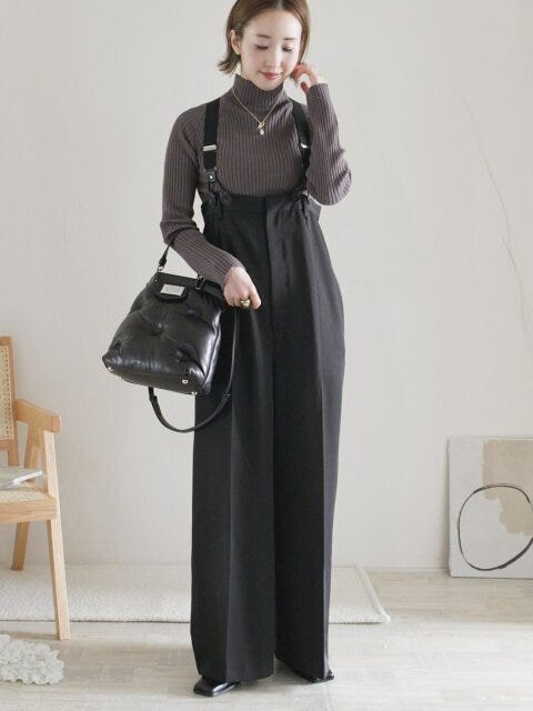 モノトーンのきれいめカジュアルコーデ