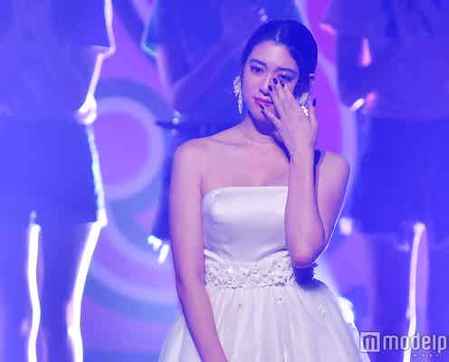 三吉彩花「Seventeen」卒業式、涙で7年に幕…広瀬すず、江野沢愛美らサプライズ<Seventeen 夏の学園祭2017>