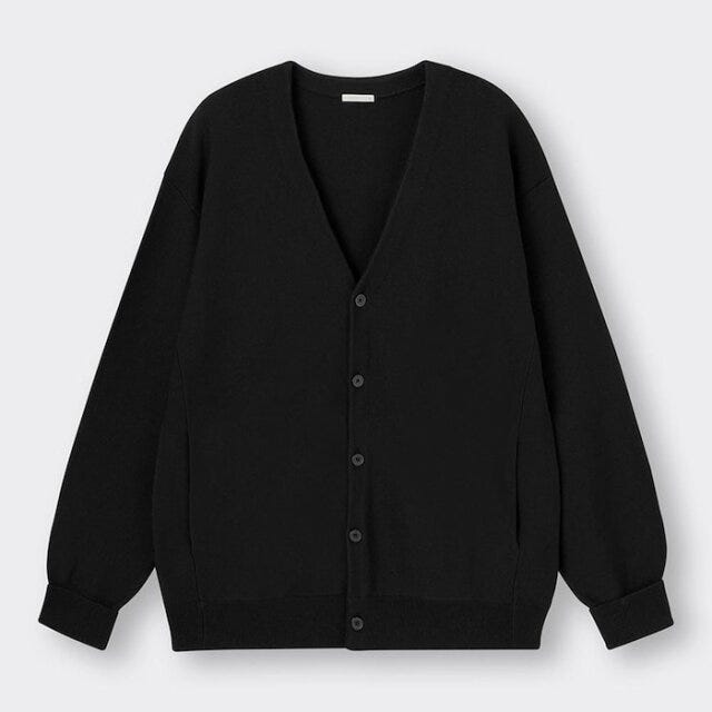 GUでおすすめの新作黒トップス