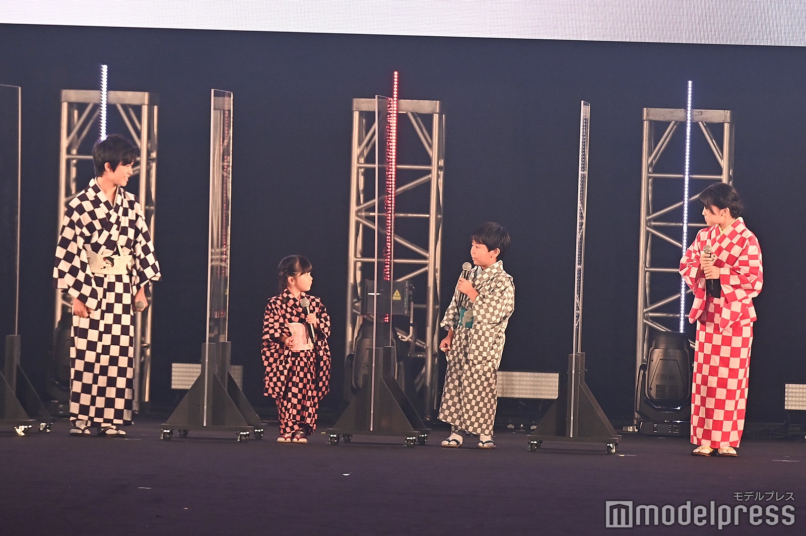 鈴木兄妹（C）モデルプレス