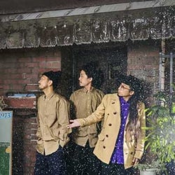 韻シストBAND、EP『RAIN』収録曲「パパはブルースマン」のMVはユーモアたっぷりな仕上がり