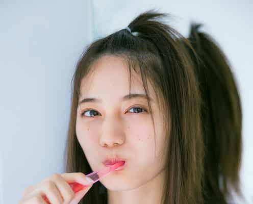 日向坂46小坂菜緒、ちょんまげヘアでレアな歯磨きカット解禁