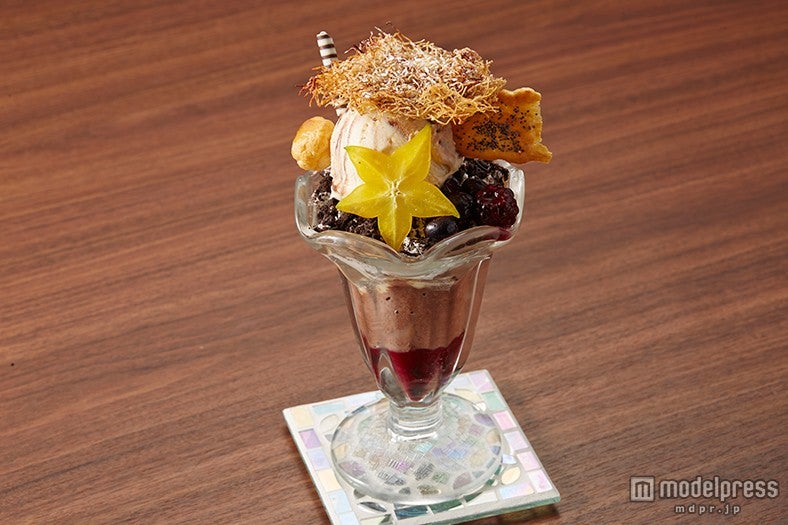 銀河系パフェ￥880（税込）