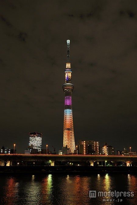 夏休み特別ライティング「ラブリーショコラ」（C）TOKYO-SKYTREE【モデルプレス】