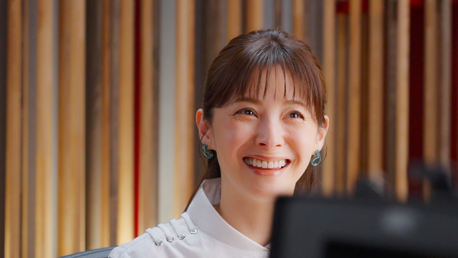 松浦亜弥／新WEB CM「松浦亜弥 CM収録 夏」篇メイキングより（提供写真）