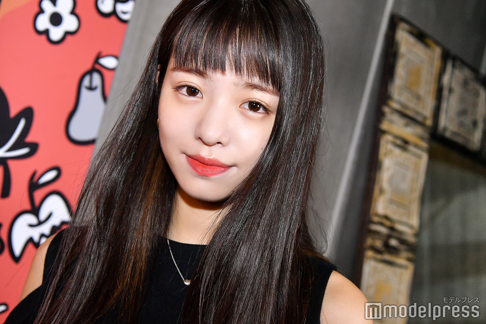 「Seventeen」横田真悠のガチ私服を真似したい 美脚輝くミニスカコーデ＜GirlsAward 2018 A／Wフィッティングに潜入＞