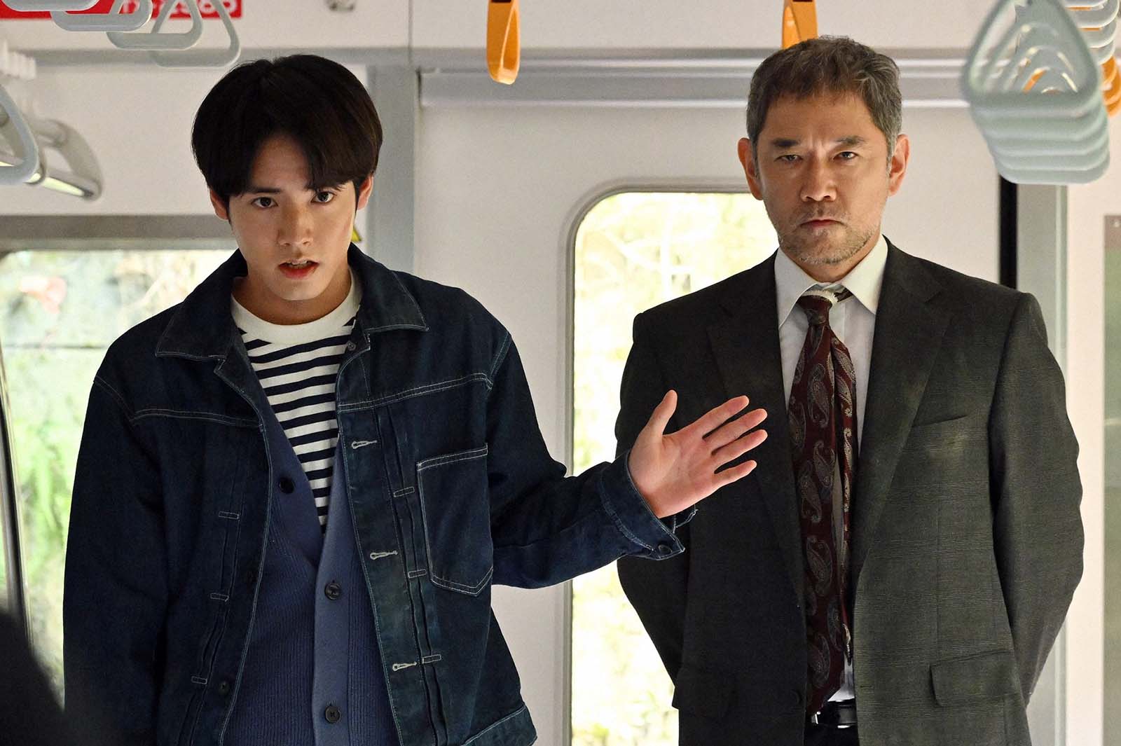 赤楚衛二、杉本哲太「ペンディングトレイン―８時２３分、明日　君と」第4話より（C）TBS