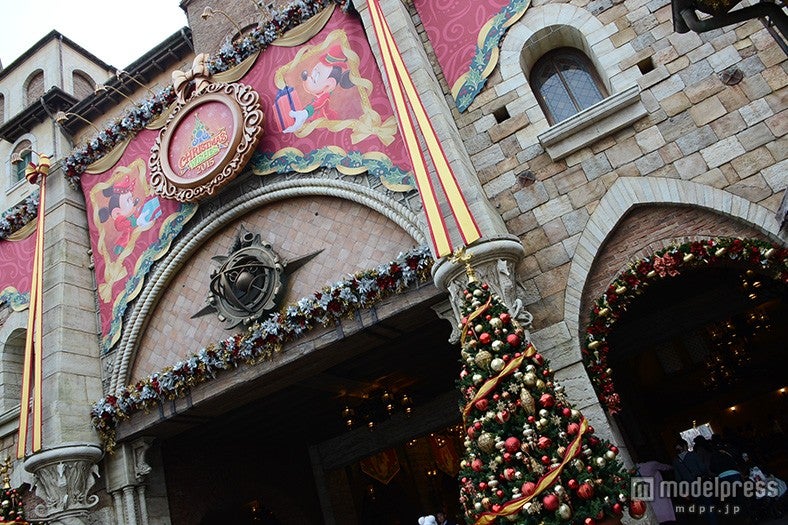 エントランス（昼）