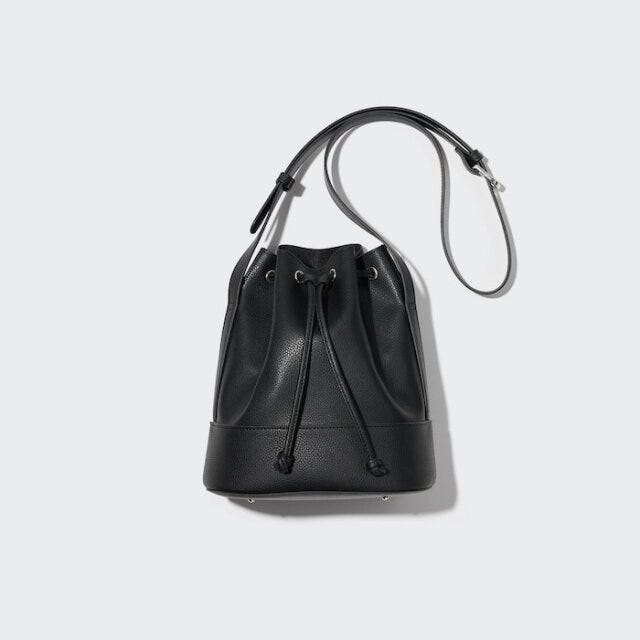 ユニクロ 新作 6月発売 注目アイテム ¥3,000以下 ユニクロ 新作 6月発売 注目アイテム ¥3,000以下 レザータッチドローストリングバッグ