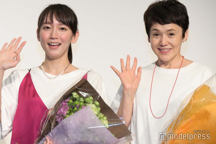 吉岡里帆、大竹しのぶ(C)モデルプレス