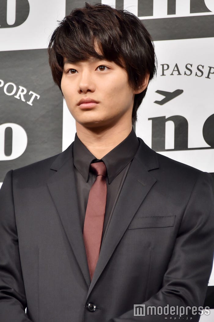 野村周平 広瀬すずとの関係匂わすが 塩対応 でかわされる 仲良しやり取りに反響 モデルプレス 野村周平 広瀬すずとの関係匂わすが 塩対応 でかわされる 仲良しやり取りに反響 モデルプレス