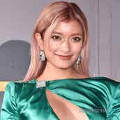 ローラ 家でできるワークアウト動画公開 美ボディ作る努力に反響 かっこよすぎる モデルプレス ローラ 家でできるワークアウト動画公開 美ボディ作る努力に反響 かっこよすぎる モデルプレス