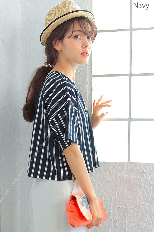 ドロップショルダーの大人ストライプトップス「coca」1,990円（税込）／画像提供：coca