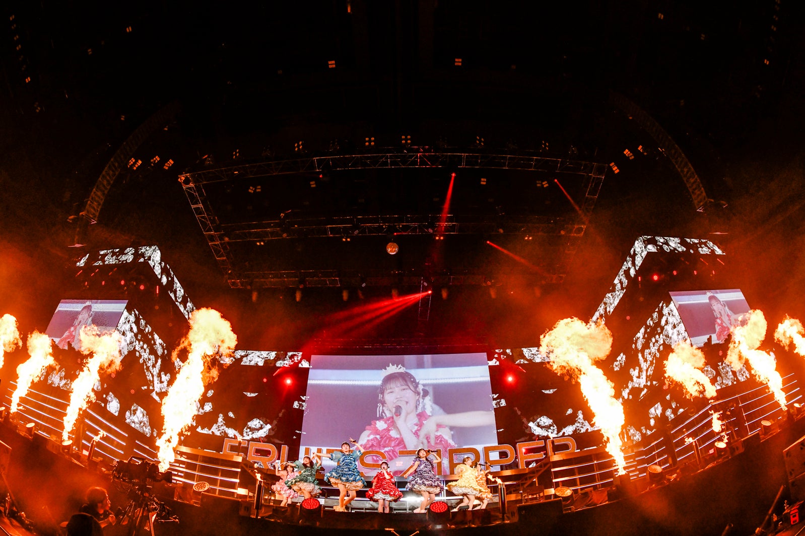 「FRUITS ZIPPER 3rd ANNIVERSARY 超めでたいライブ -さん-」より／PHOTO：ヨシモリユウナ、森好弘、高田梓