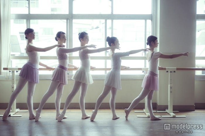 「第7回東宝シンデレラ」受賞者による写真集「Afterschool コバルトデイジー」